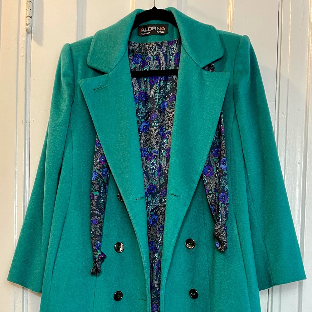 ✨Green Vintage Petite Coat✨